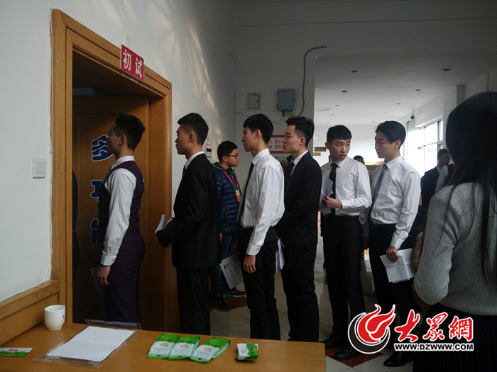 中国铁路LOL比赛赌注平台兰州局集团有限公司招聘192人公告（2015年3月2